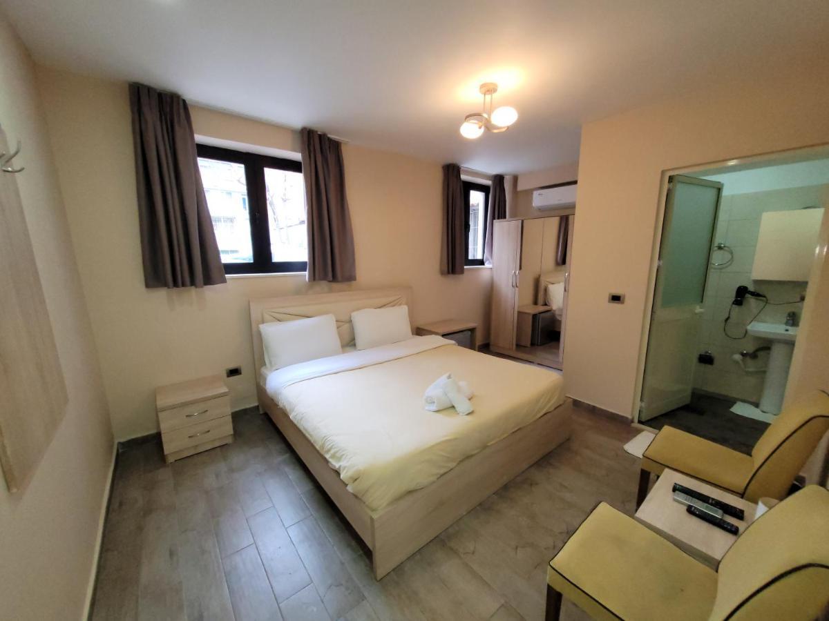 21-Rooms Tiranë Ngoại thất bức ảnh
