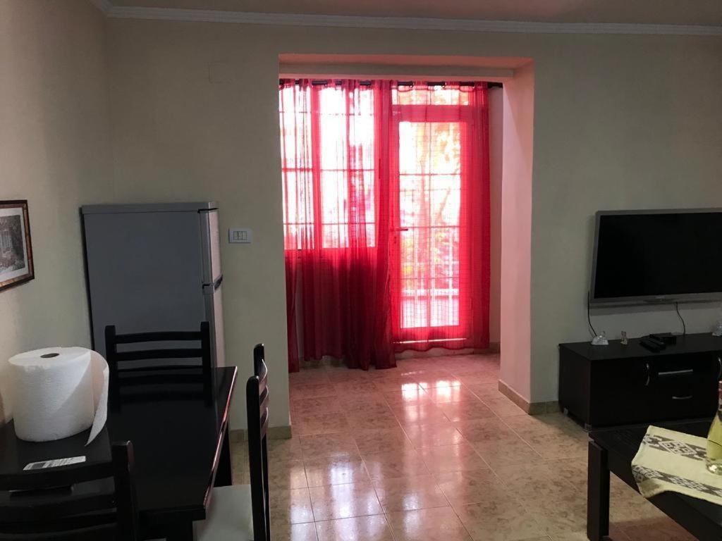 21-Rooms Tiranë Ngoại thất bức ảnh