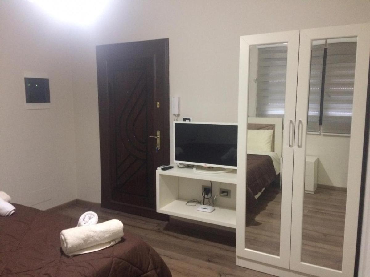 21-Rooms Tiranë Ngoại thất bức ảnh